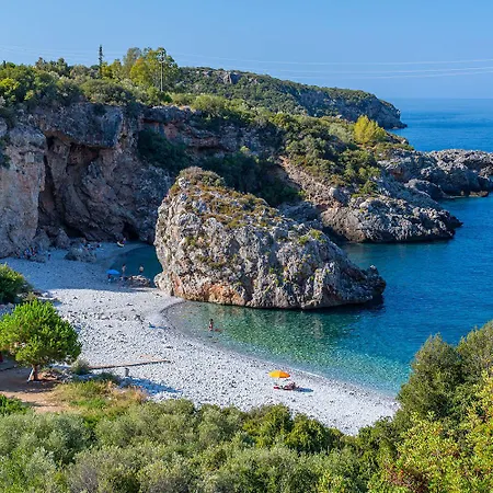 Eleni - Private Pool Retreat Near Kardamili Proástion