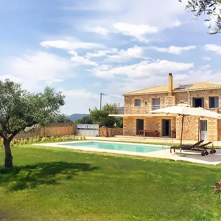 Eleni - Private Pool Retreat Near Kardamili