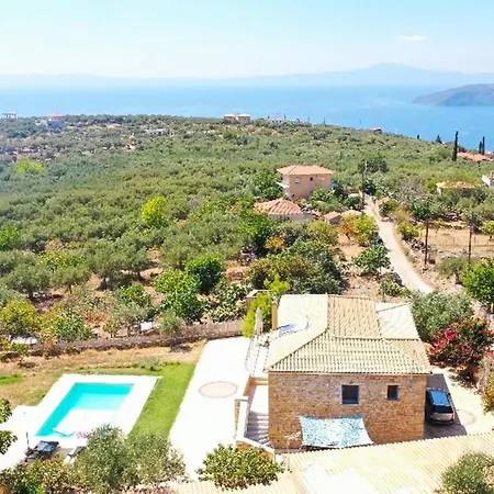 Eleni - Private Pool Retreat Near Kardamili Villa *