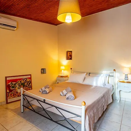 Eleni - Private Pool Retreat Near Kardamili *