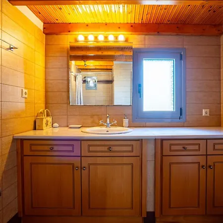 Eleni - Private Pool Retreat Near Kardamili 빌라