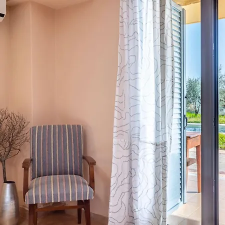 Eleni - Private Pool Retreat Near Kardamili Proástion