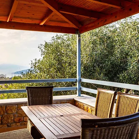 Eleni - Private Pool Retreat Near Kardamili *