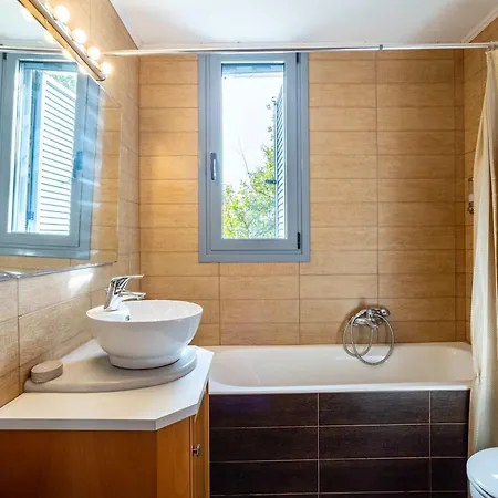 Eleni - Private Pool Retreat Near Kardamili 빌라 *