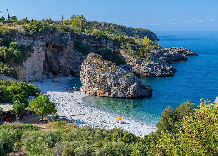 Eleni - Private Pool Retreat Near Kardamili Proástion