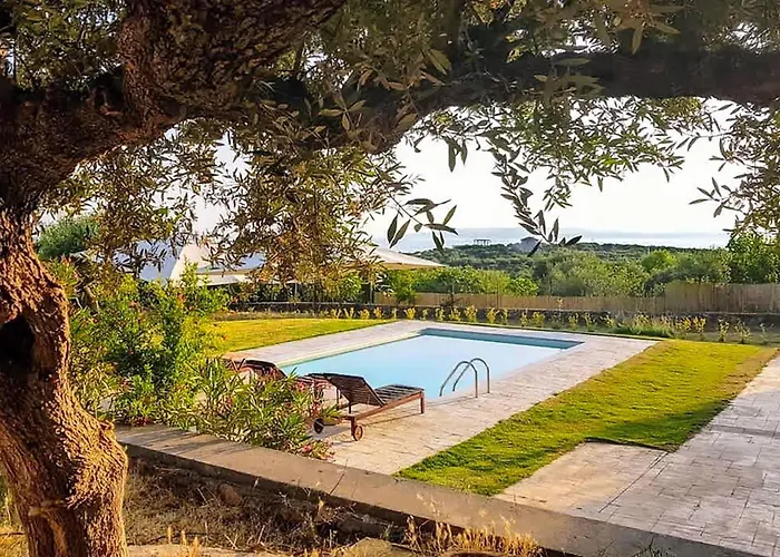 Eleni - Private Pool Retreat Near Kardamili Proástion