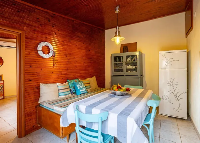 Eleni - Private Pool Retreat Near Kardamili