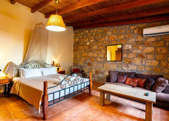 Eleni - Private Pool Retreat Near Kardamili Proástion