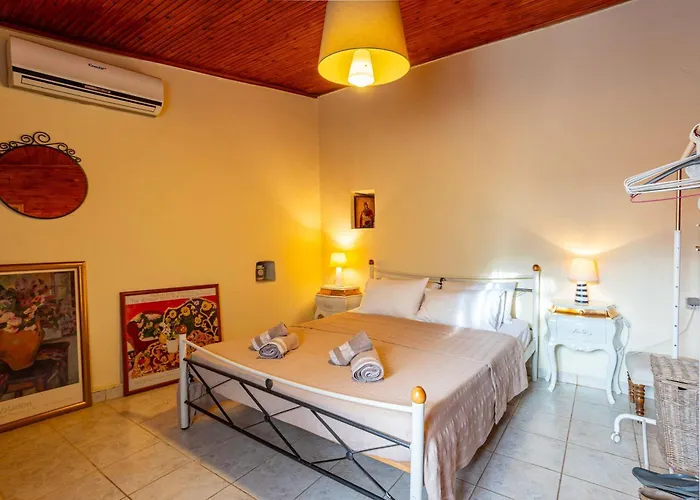 Eleni - Private Pool Retreat Near Kardamili *