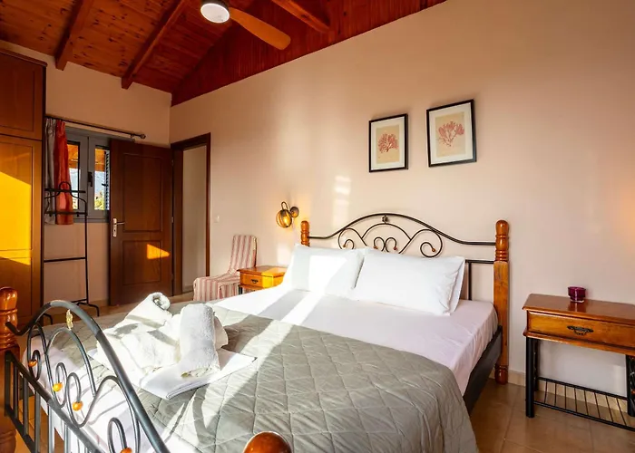 Villa Eleni - Private Pool Retreat Near Kardamili *