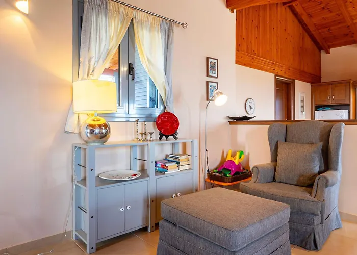 Villa Eleni - Private Pool Retreat Near Kardamili Proástion