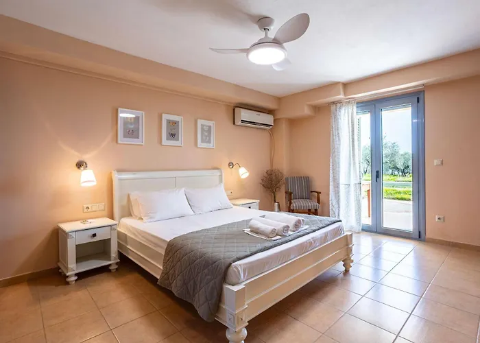 Eleni - Private Pool Retreat Near Kardamili Proástion