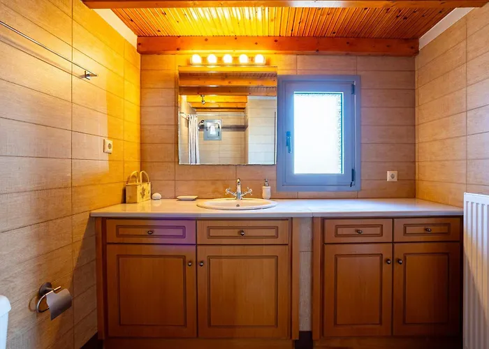 Eleni - Private Pool Retreat Near Kardamili Villa