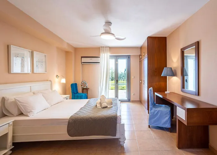 Villa Eleni - Private Pool Retreat Near Kardamili