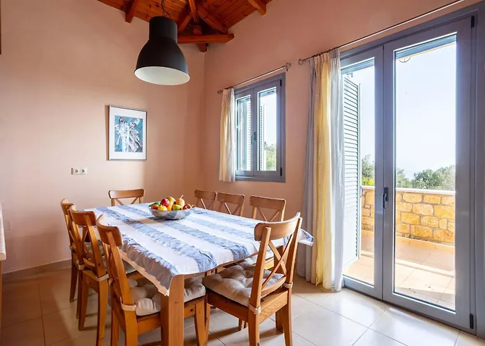 Eleni - Private Pool Retreat Near Kardamili *